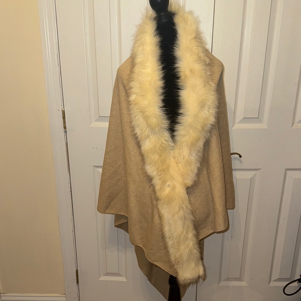 Tan Shawl with Cream Faux Fur Trim